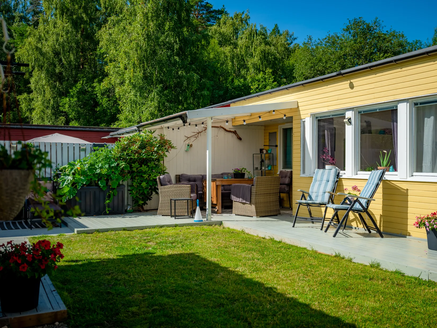 Villa, Radhus, Näckrosvägen 7, Sjukyrkoberget, Upplands Väsby