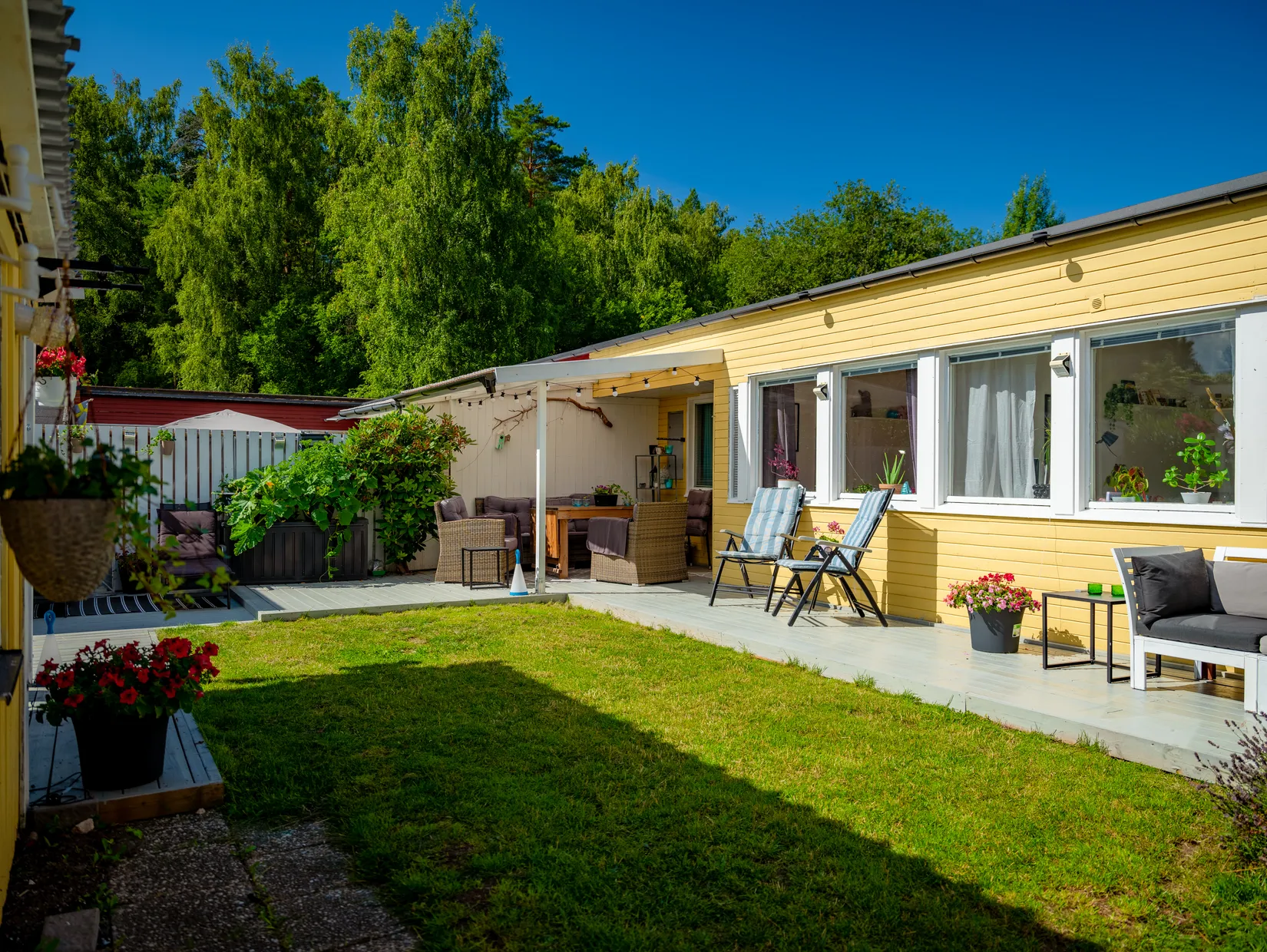 Villa, Radhus, Näckrosvägen 7, Sjukyrkoberget, Upplands Väsby