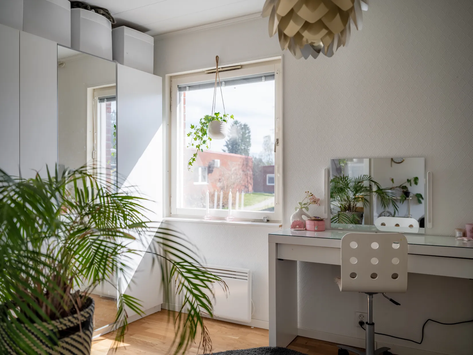 Villa, Radhus, Näckrosvägen 7, Sjukyrkoberget, Upplands Väsby