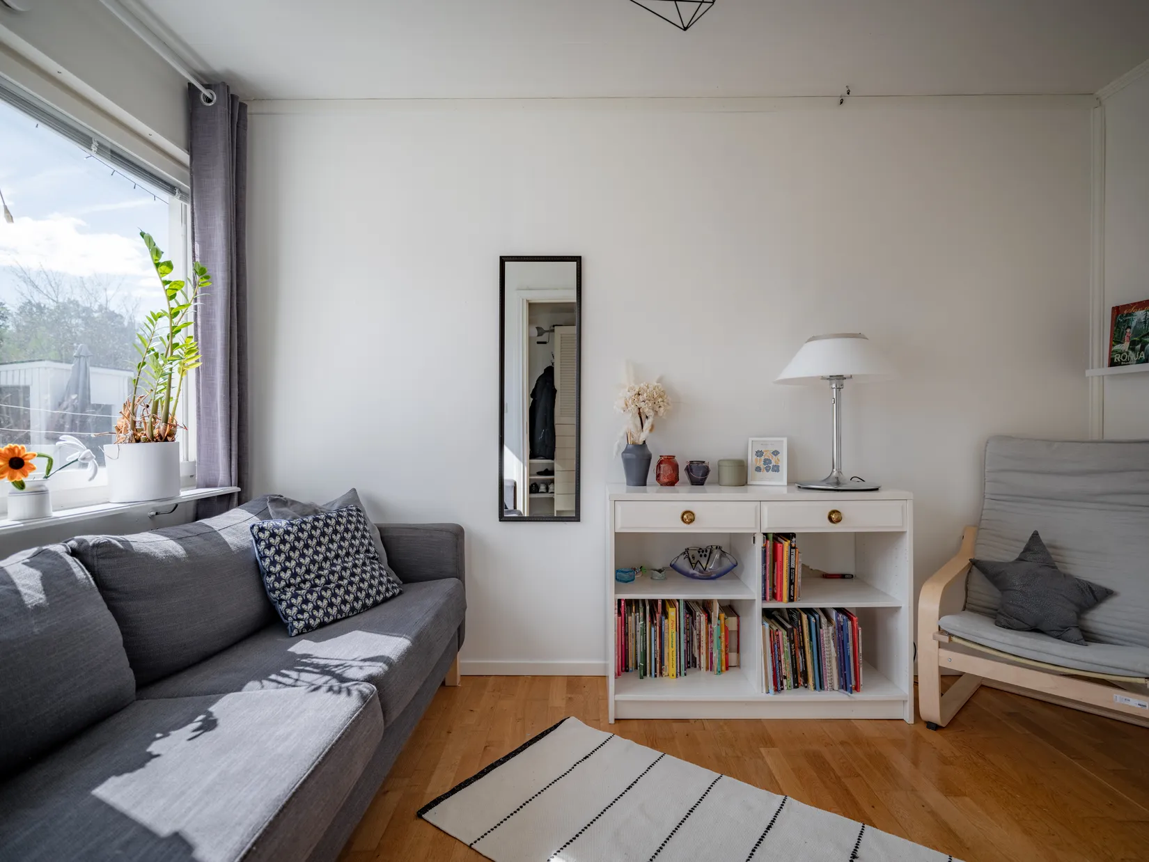 Villa, Radhus, Näckrosvägen 7, Sjukyrkoberget, Upplands Väsby