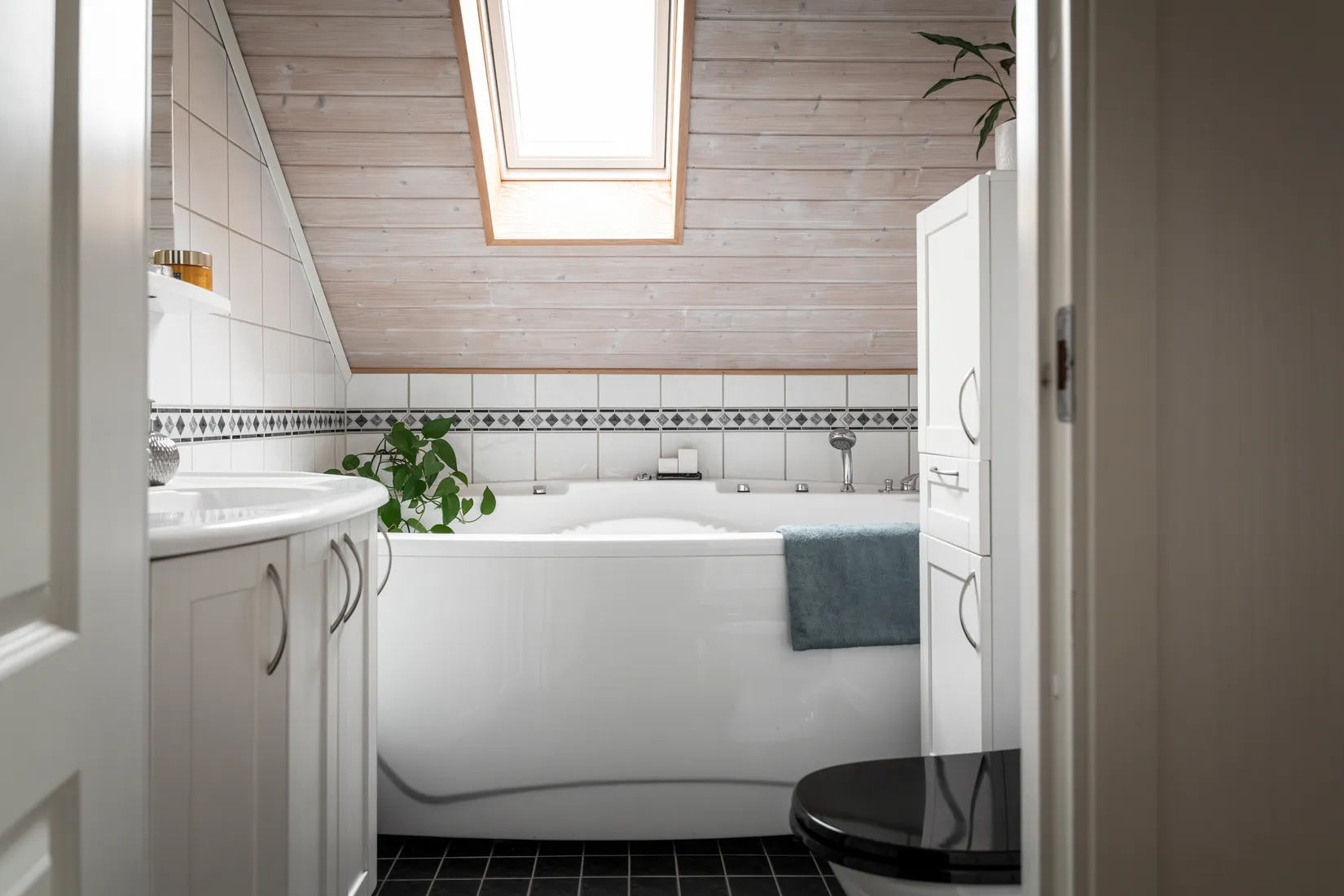 Villa, Nötvivelvägen 5, Kyrkenorum, Stenungsund