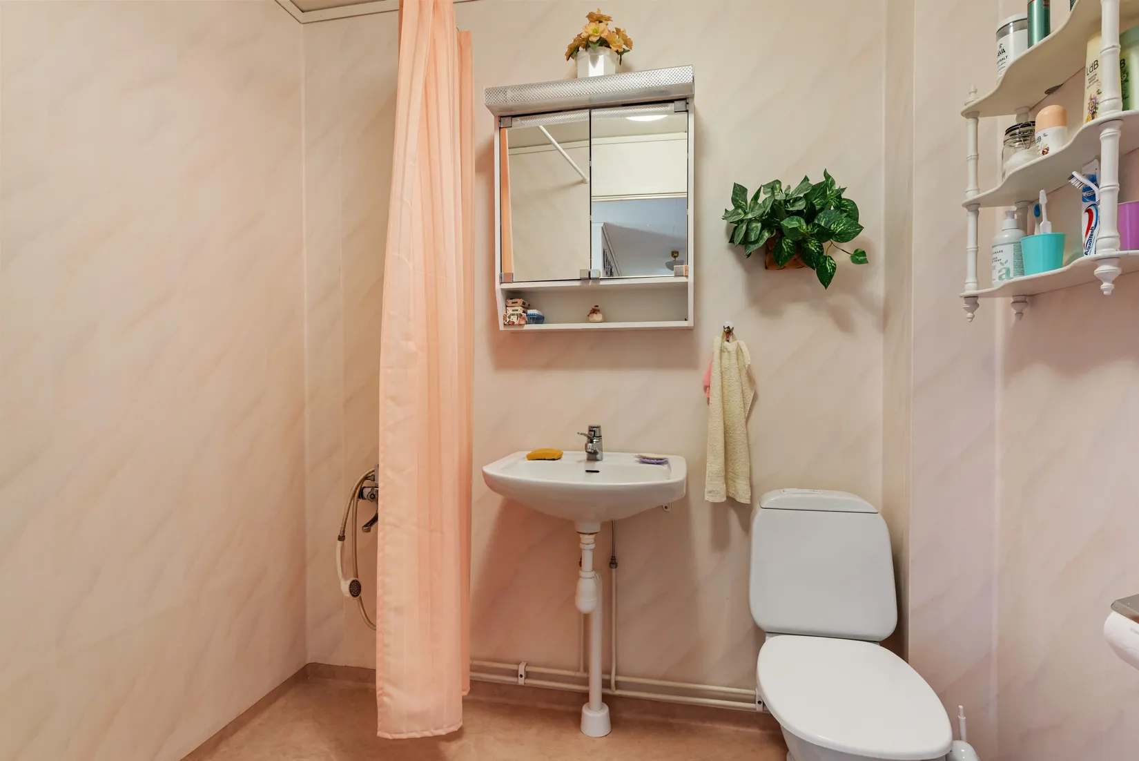 Bostadsrätt, Hubertusvägen 6a, Västertorp, Norrtälje