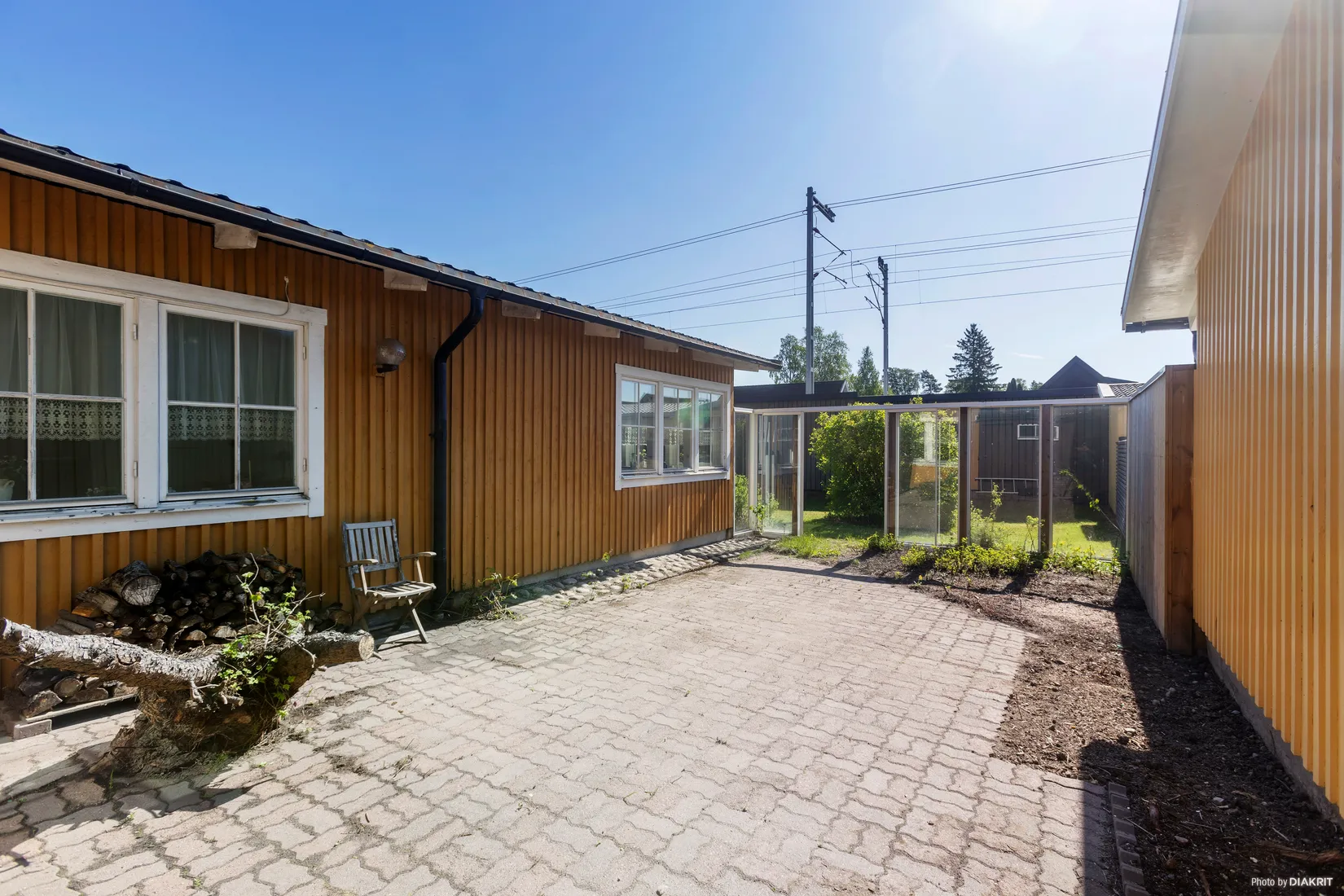 Radhus, Miklagårdsvägen 39, Täby Kyrkby, Täby