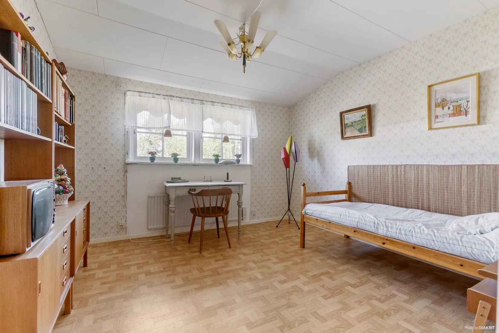 Radhus, Miklagårdsvägen 39, Täby Kyrkby, Täby