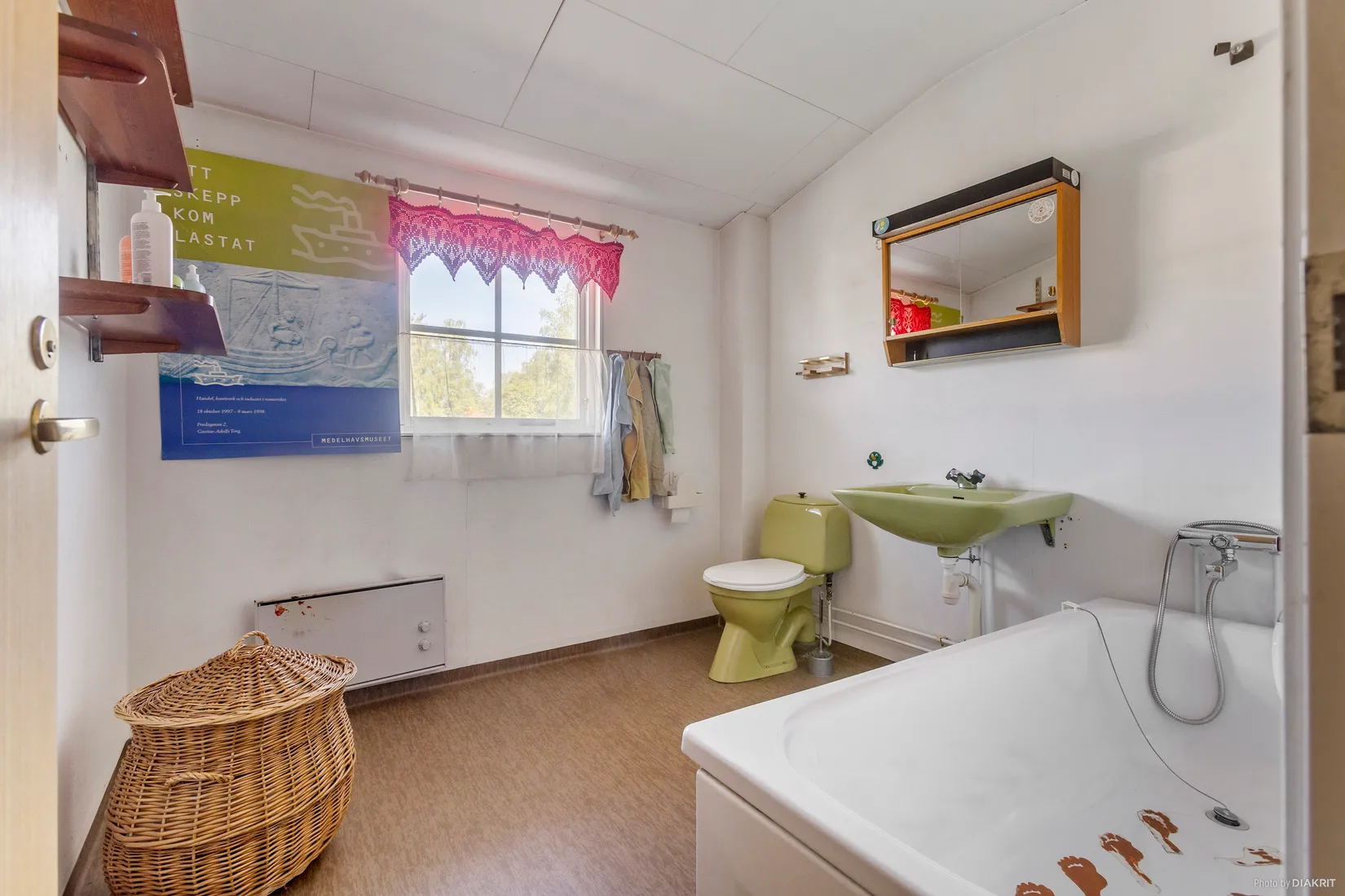 Radhus, Miklagårdsvägen 39, Täby Kyrkby, Täby