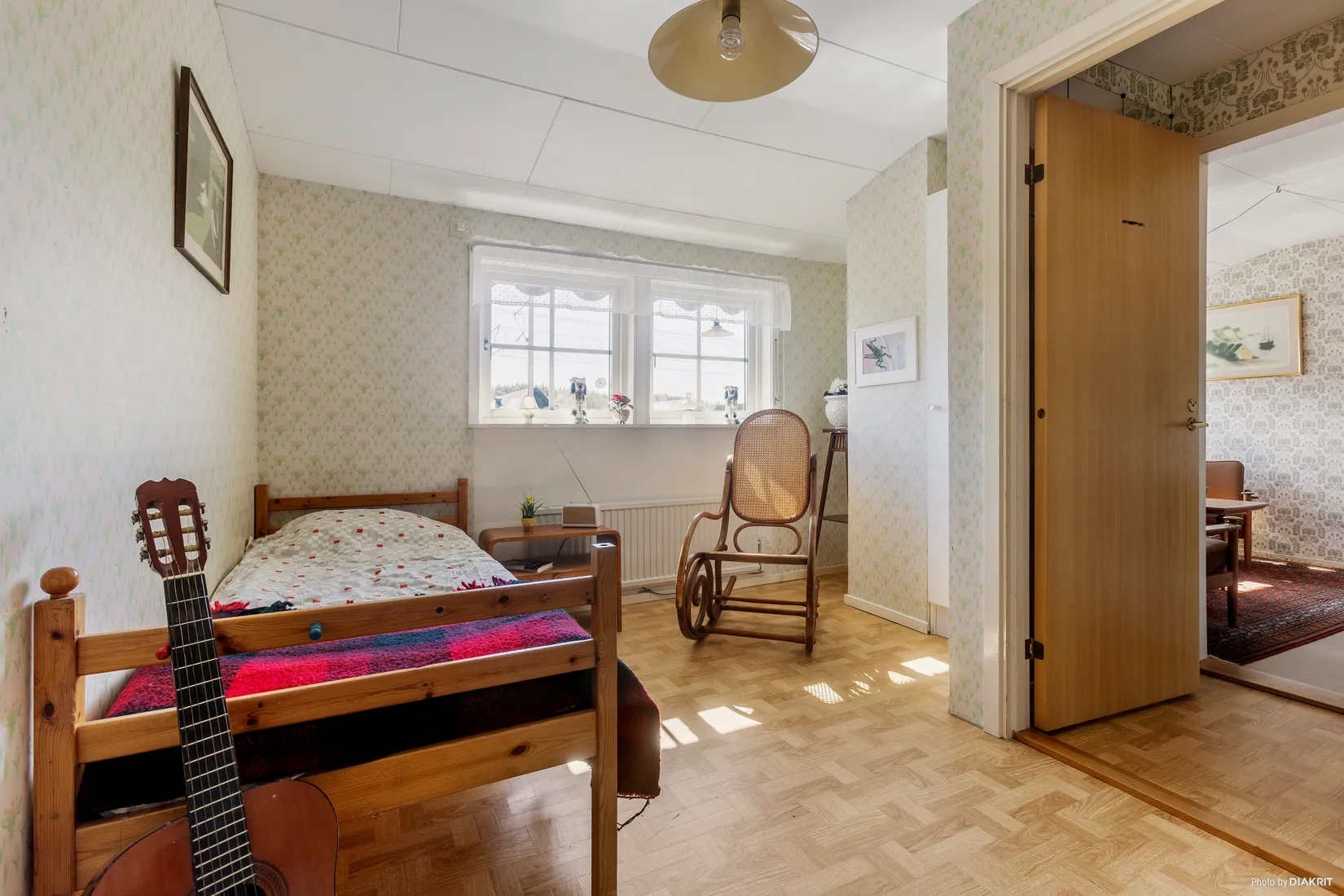 Radhus, Miklagårdsvägen 39, Täby Kyrkby, Täby