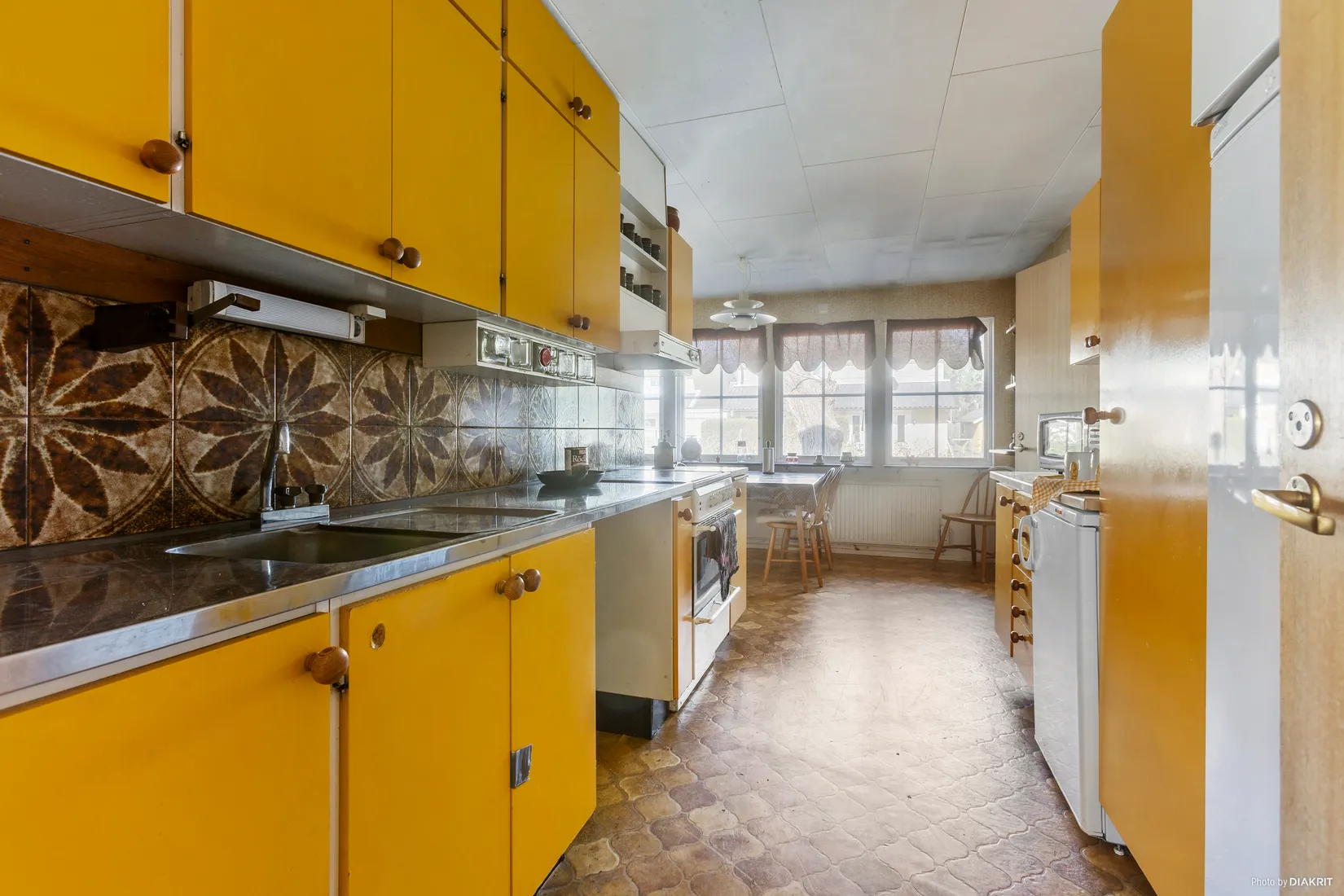 Radhus, Miklagårdsvägen 39, Täby Kyrkby, Täby