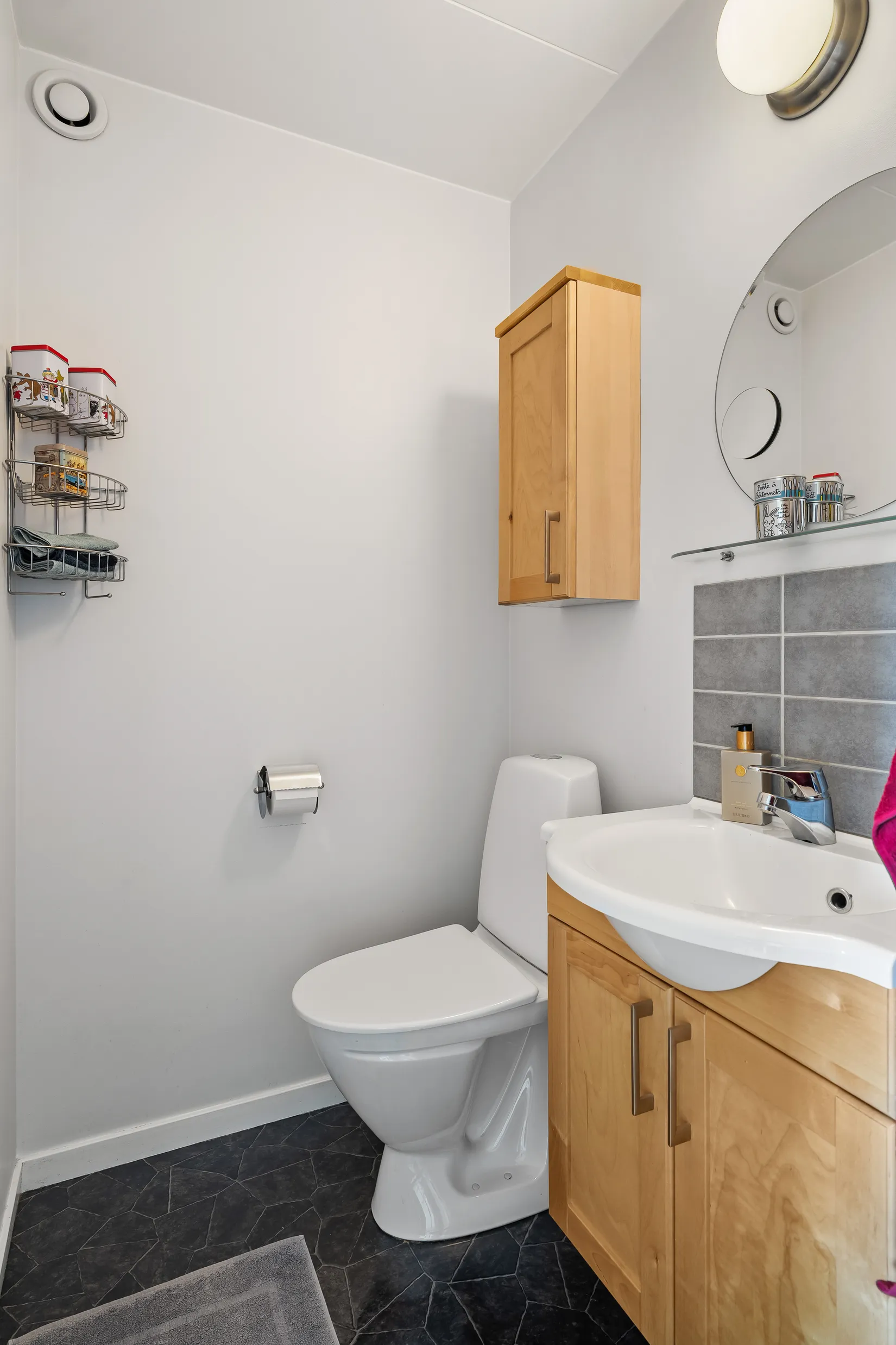 Radhus, Visthusvägen 10, Klockarberget, Sundsvall