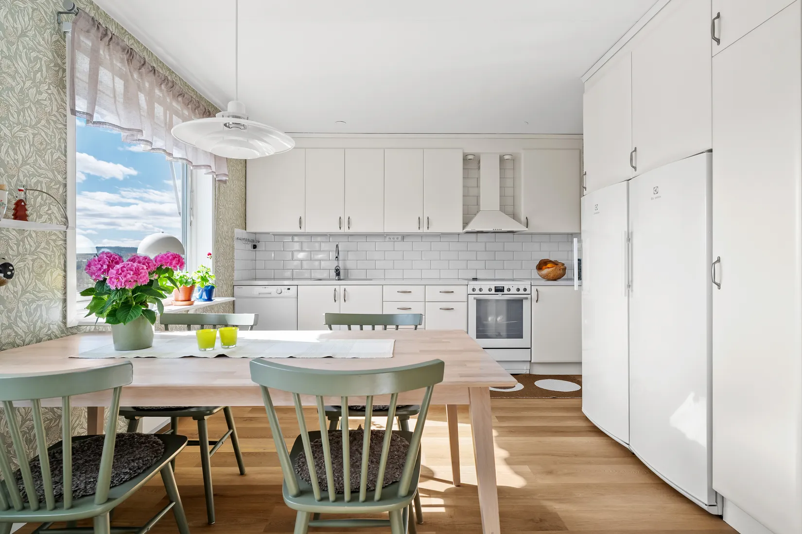 Radhus, Visthusvägen 10, Klockarberget, Sundsvall