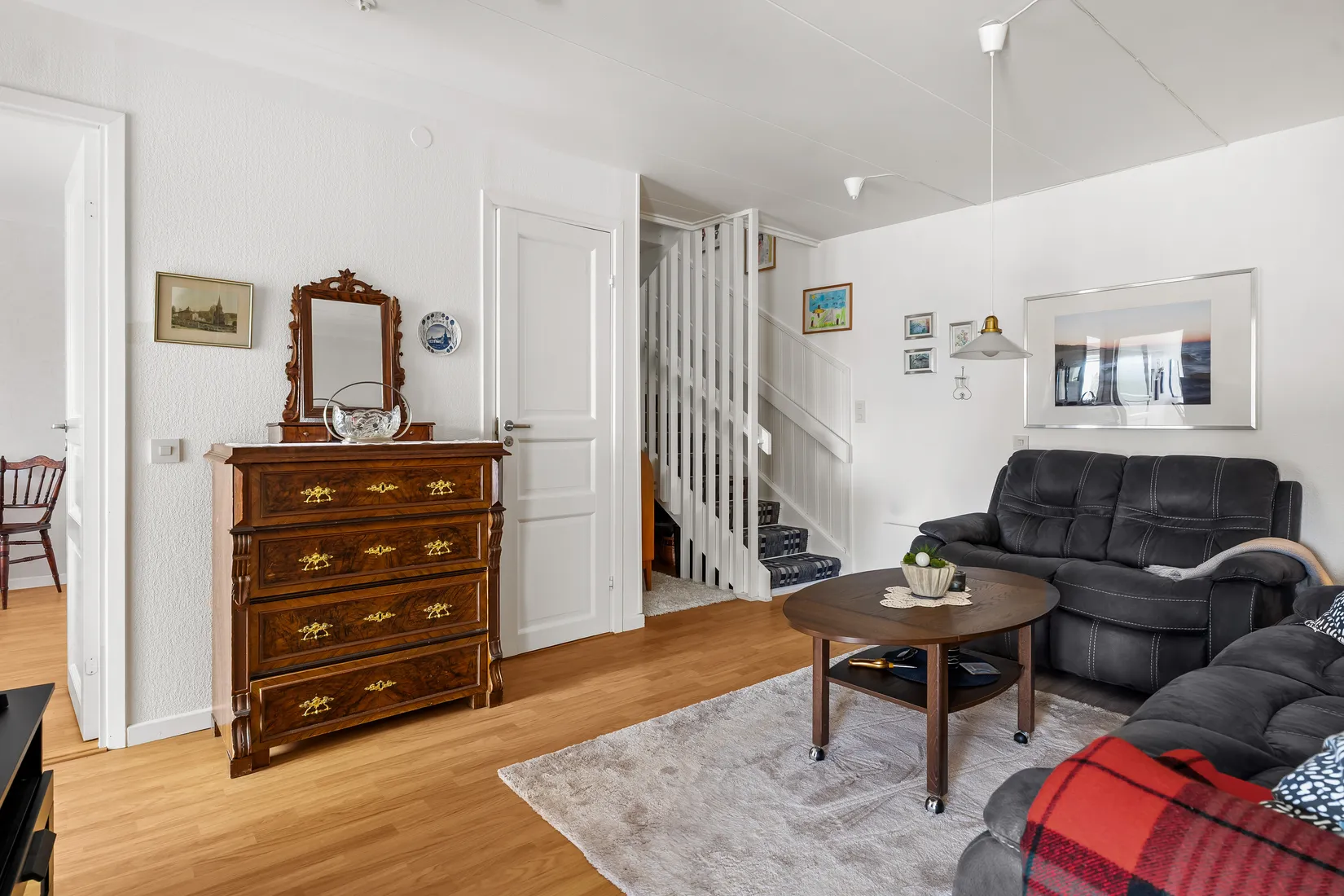 Radhus, Visthusvägen 10, Klockarberget, Sundsvall