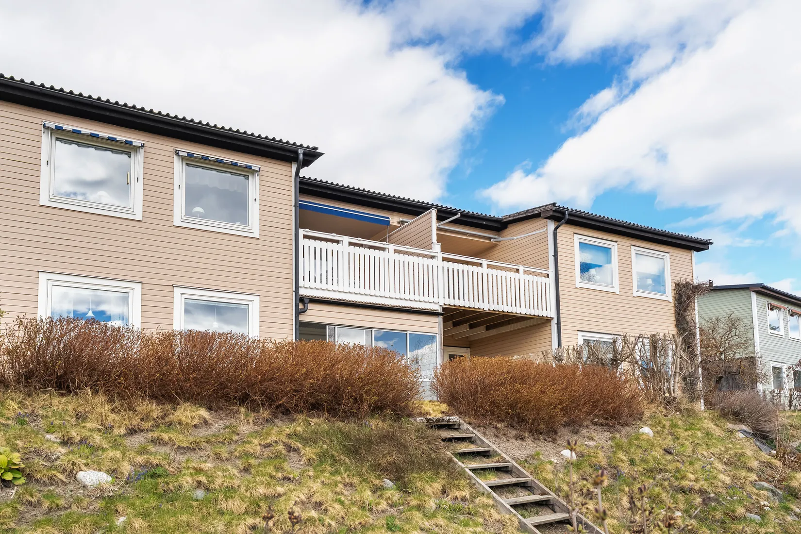 Radhus, Visthusvägen 10, Klockarberget, Sundsvall