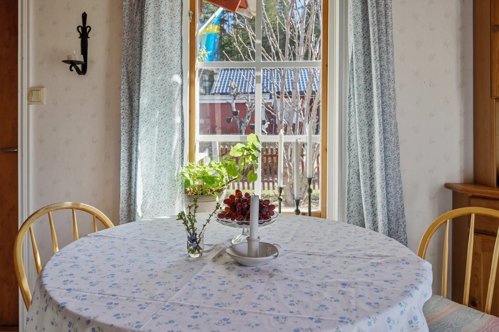 Fritidshus, Vaxmyra kolonistuga nr 93, Runby, Upplands Väsby