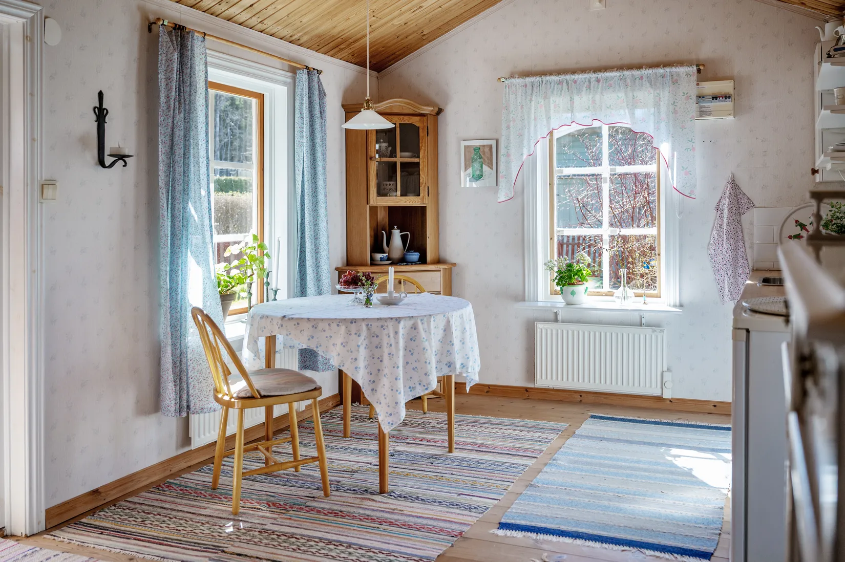 Fritidshus, Vaxmyra kolonistuga nr 93, Runby, Upplands Väsby