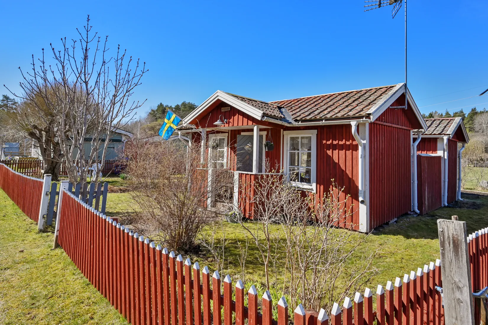 Fritidshus, Vaxmyra kolonistuga nr 93, Runby, Upplands Väsby