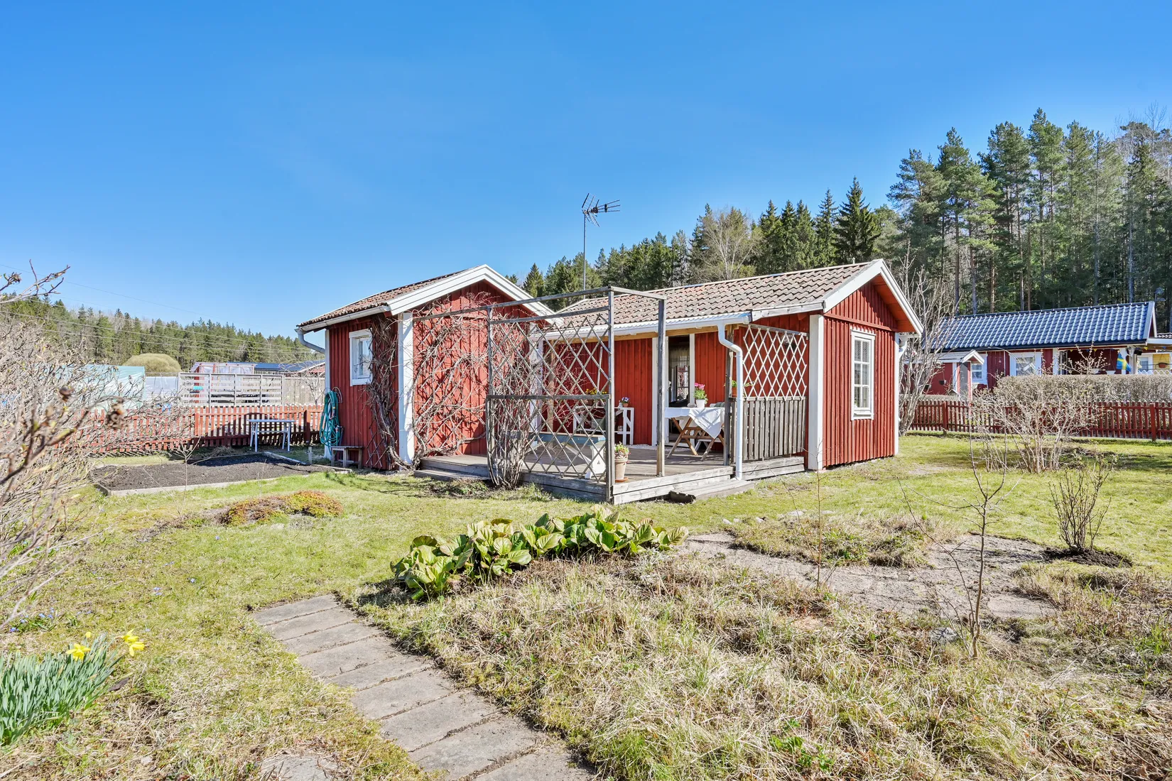 Fritidshus, Vaxmyra kolonistuga nr 93, Runby, Upplands Väsby