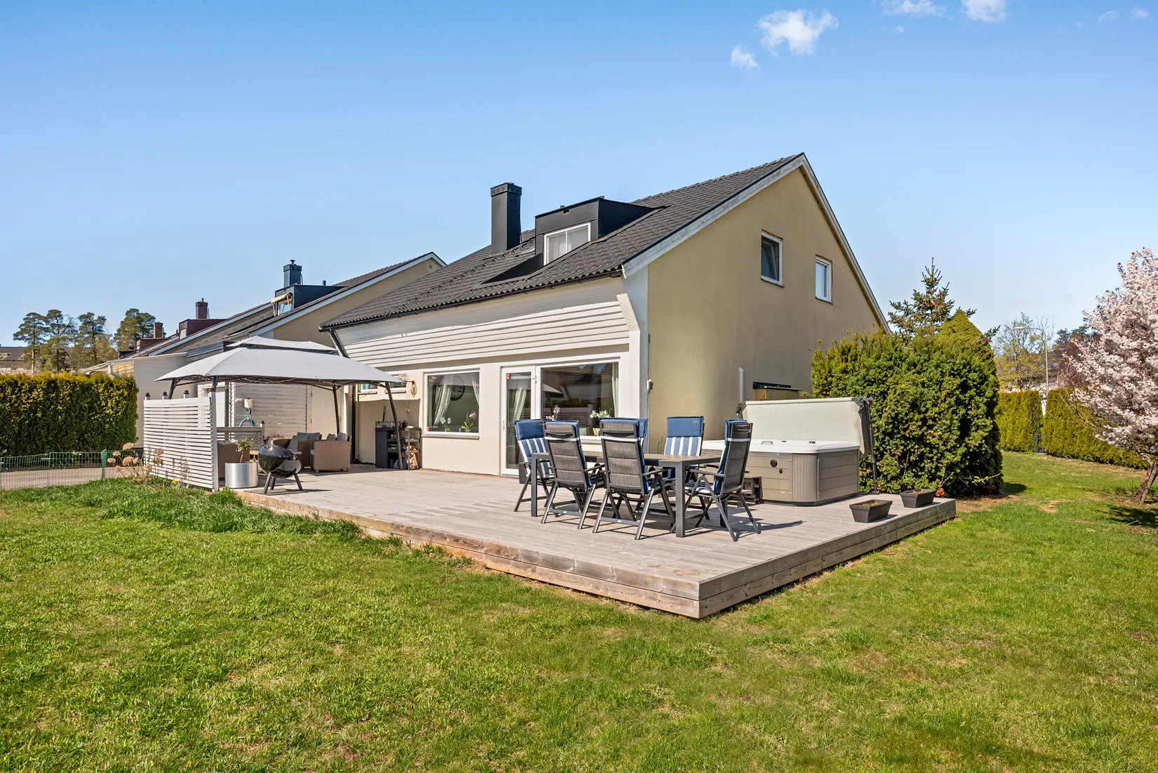 Villa, Basgränd 49, Kälvesta, Stockholm