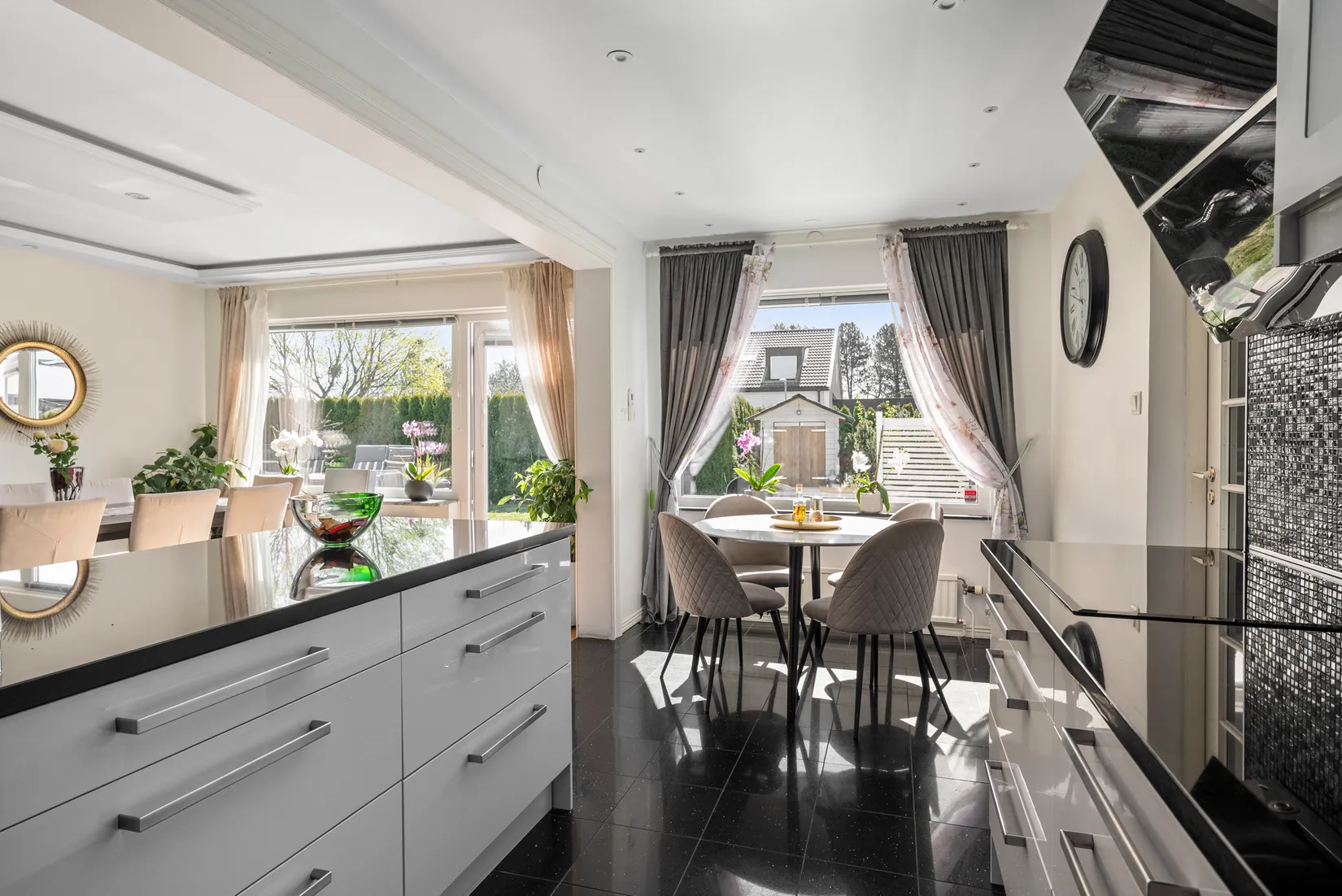 Villa, Basgränd 49, Kälvesta, Stockholm