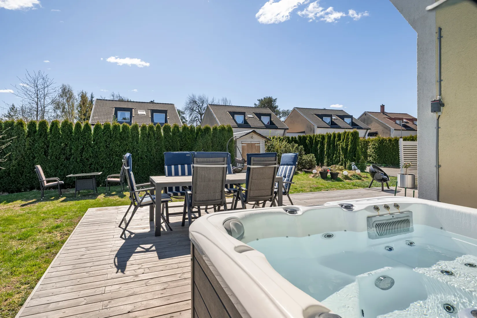 Villa, Basgränd 49, Kälvesta, Stockholm