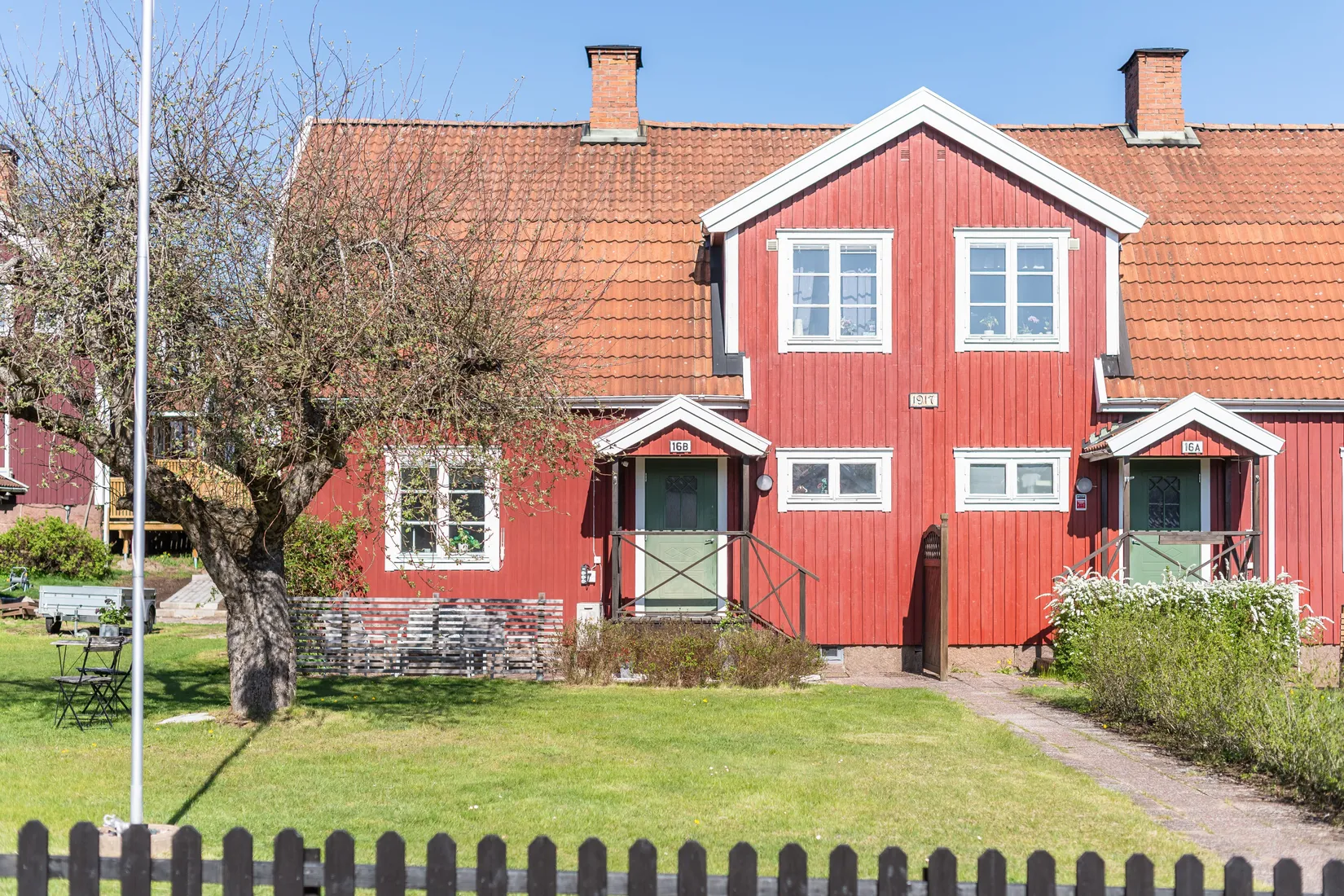 Radhus, Martinvägen 16B, Boxholm