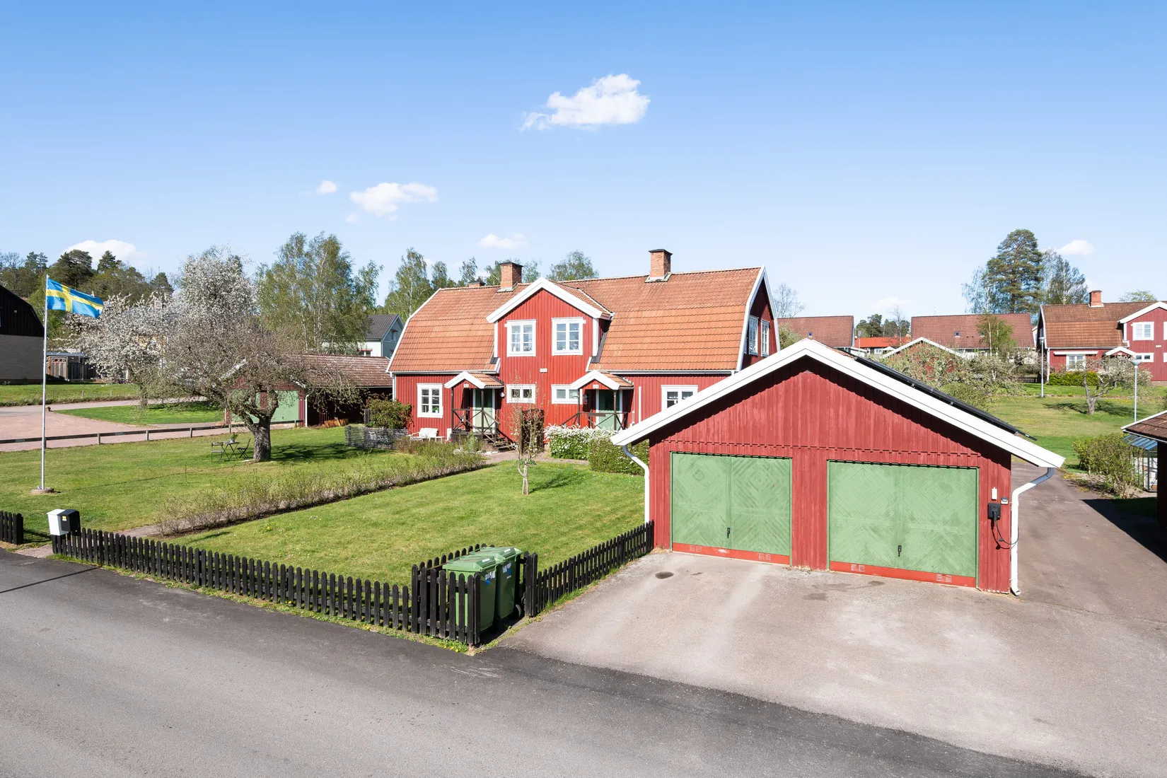 Radhus, Martinvägen 16B, Boxholm