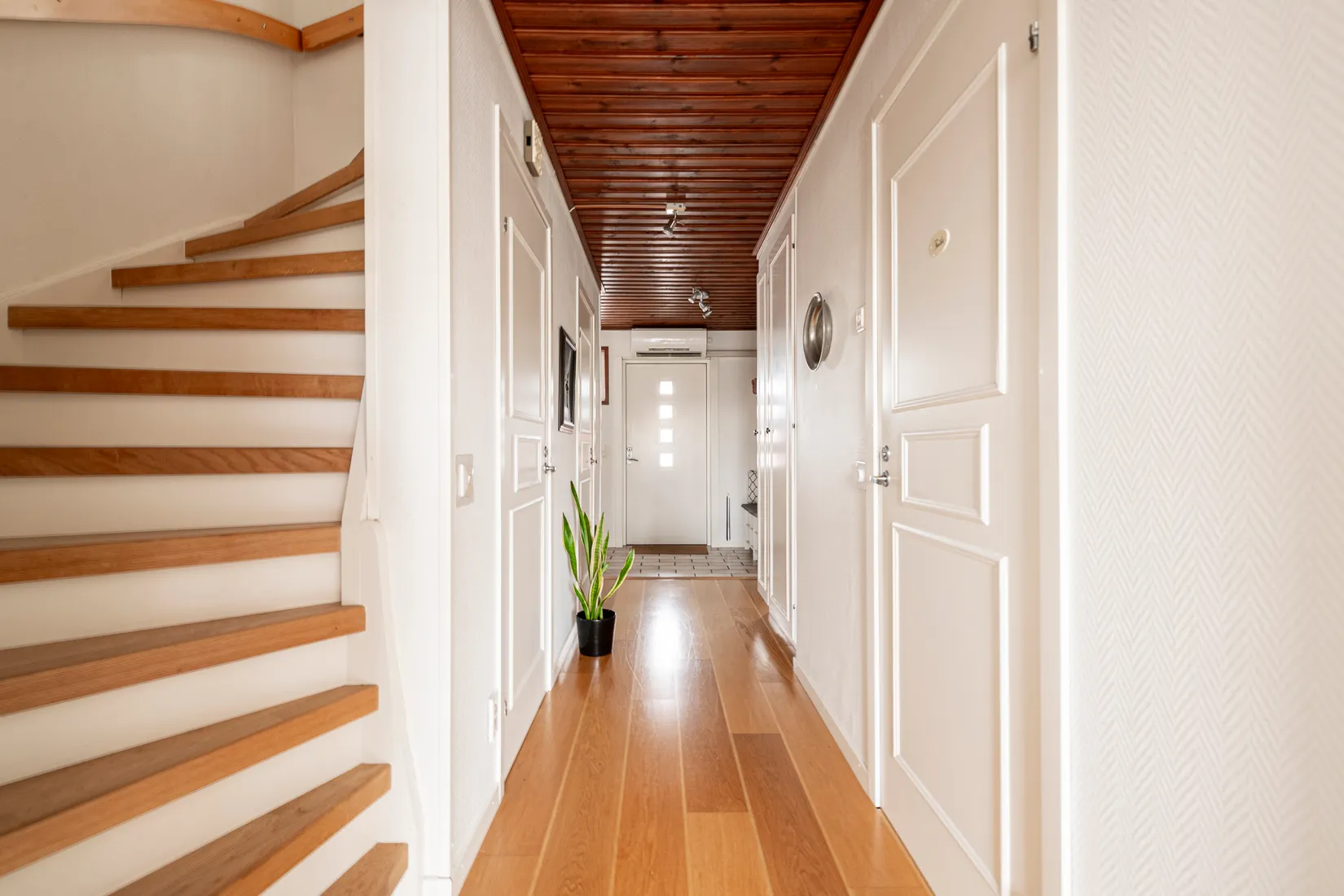 Villa, Radhus, Lokförargatan 16, Tillberga, Västerås