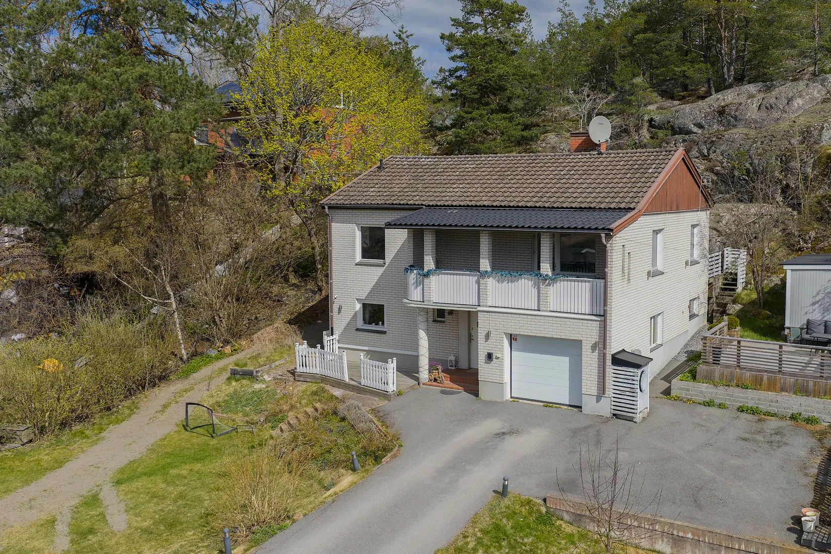 Villa, Ängsbergsvägen 33, Huddinge