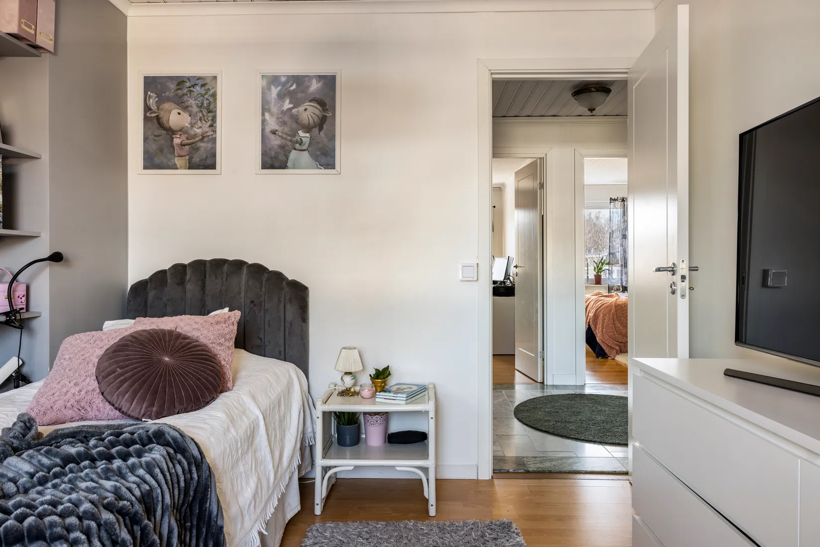 Radhus, Herrängsvägen 28, Rönninge, Salem