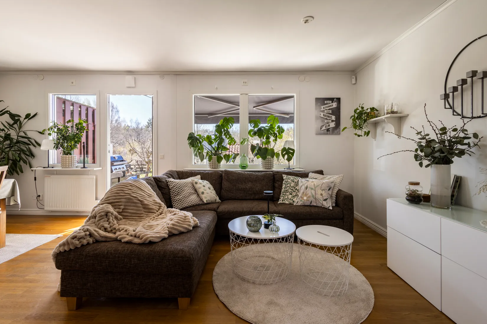 Radhus, Herrängsvägen 28, Rönninge, Salem