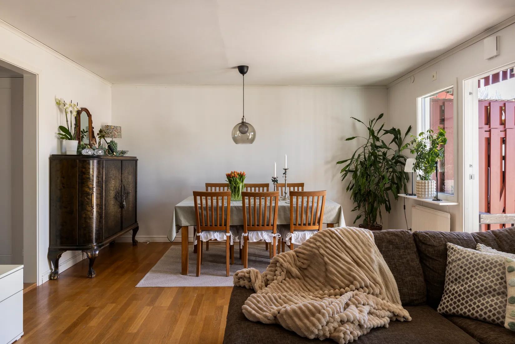 Radhus, Herrängsvägen 28, Rönninge, Salem