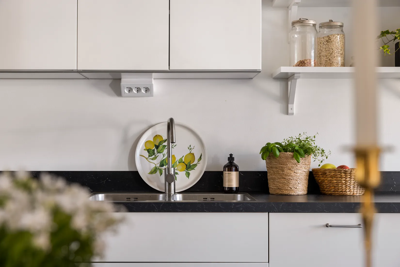 Radhus, Herrängsvägen 28, Rönninge, Salem