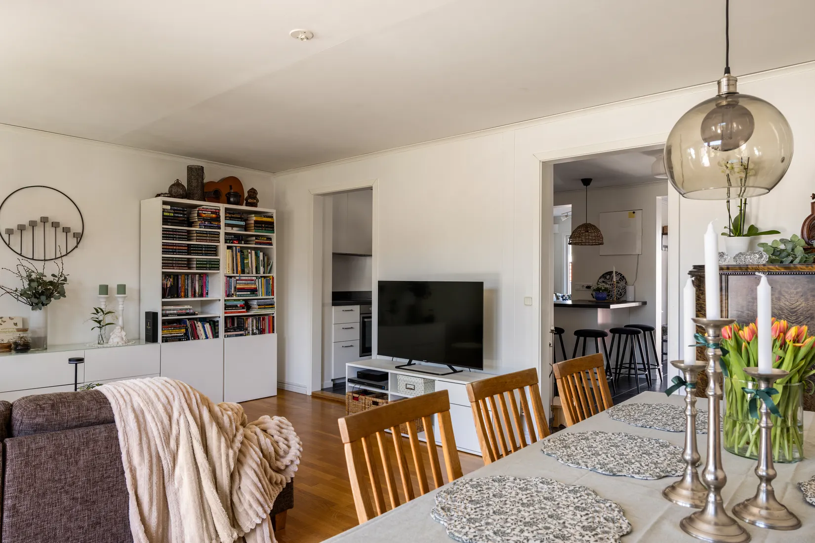 Radhus, Herrängsvägen 28, Rönninge, Salem