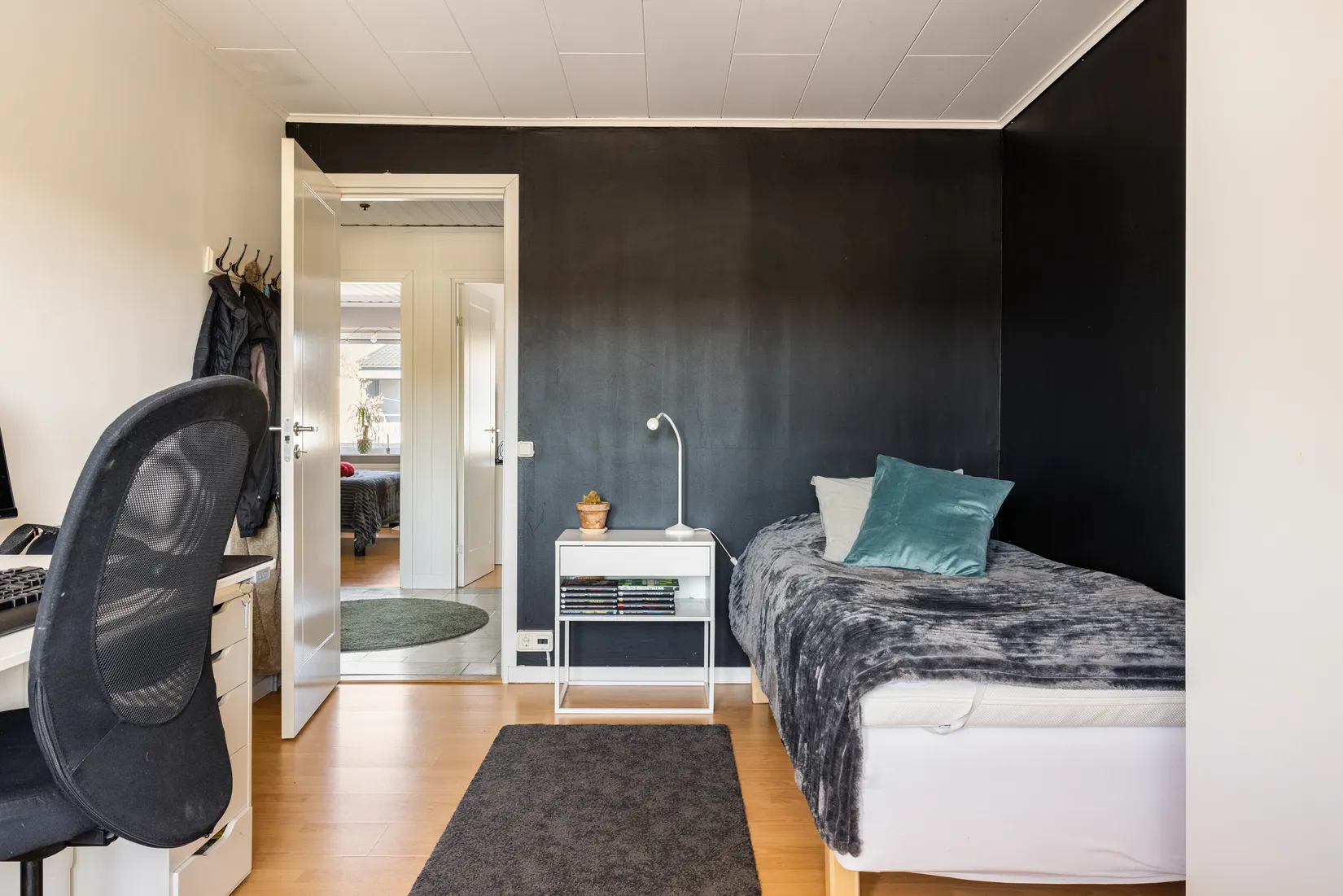 Radhus, Herrängsvägen 28, Rönninge, Salem