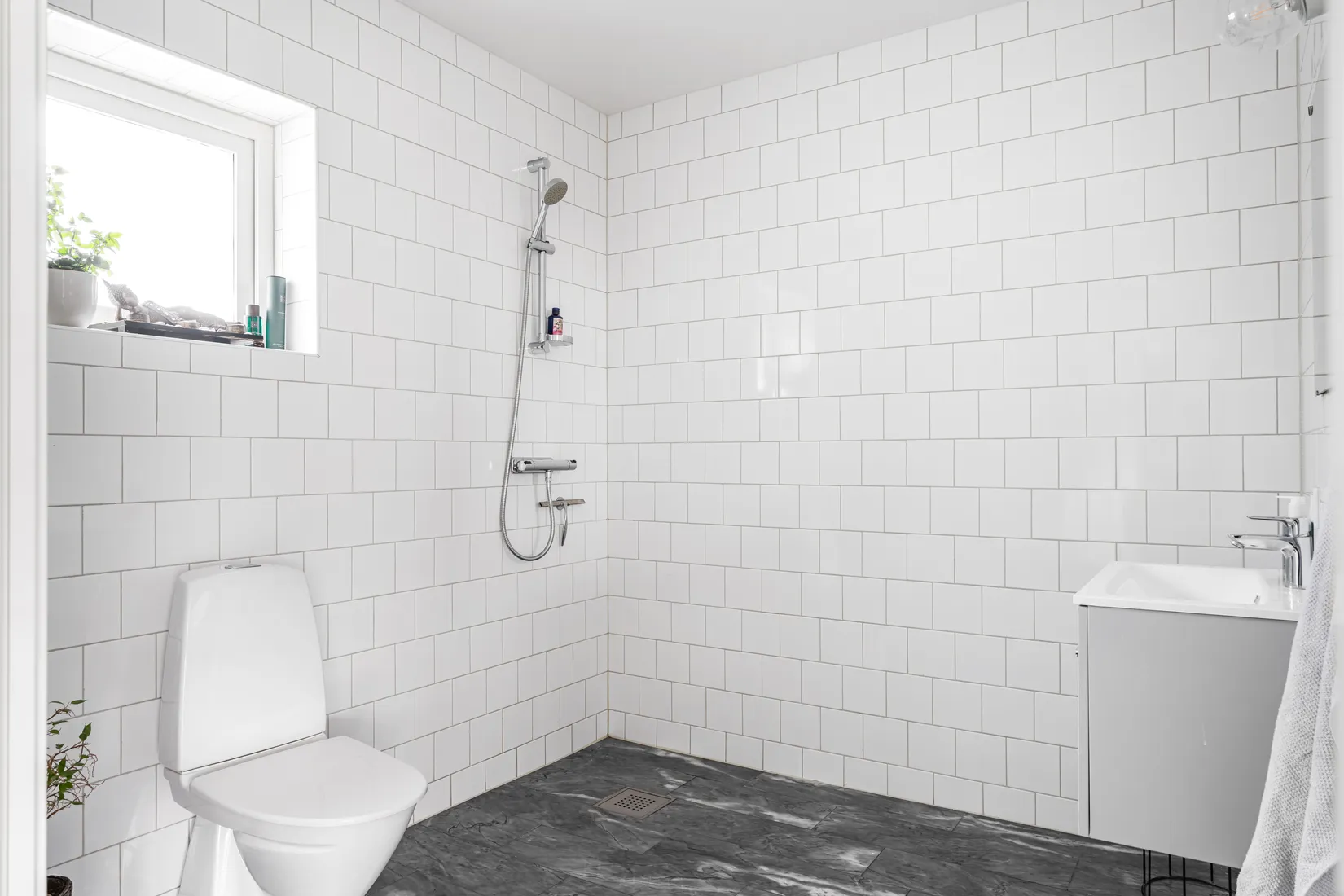 Bostadsrätt, Radhus, Skarpängsvägen 37C, Hästängsudd, Österåker