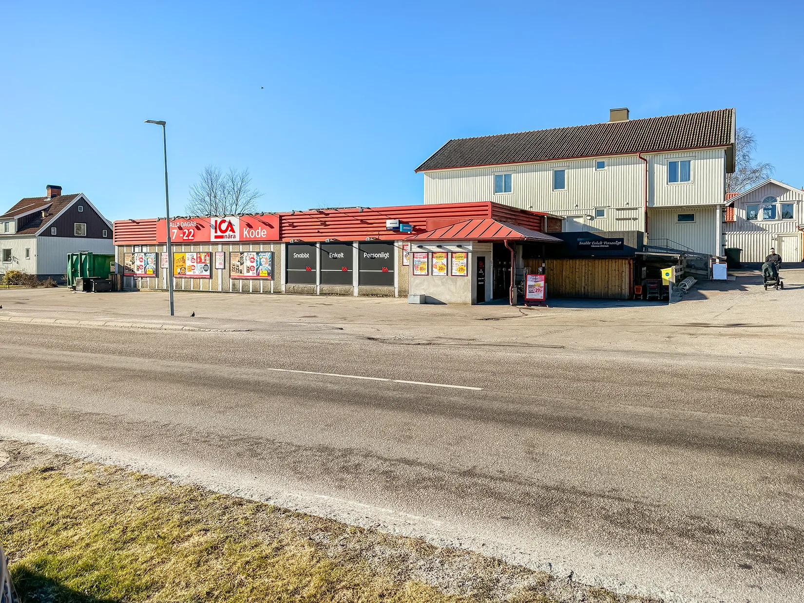 Villa, Radhus, Briljantvägen 59, Kode, Kungälv