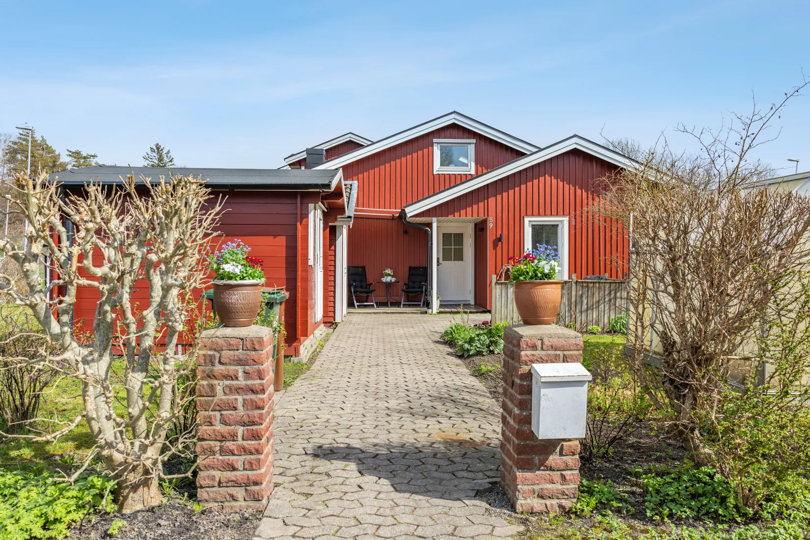 Villa, Radhus, Briljantvägen 59, Kode, Kungälv