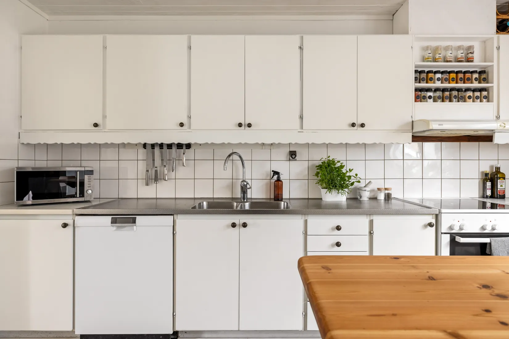 Villa, Radhus, Briljantvägen 59, Kode, Kungälv