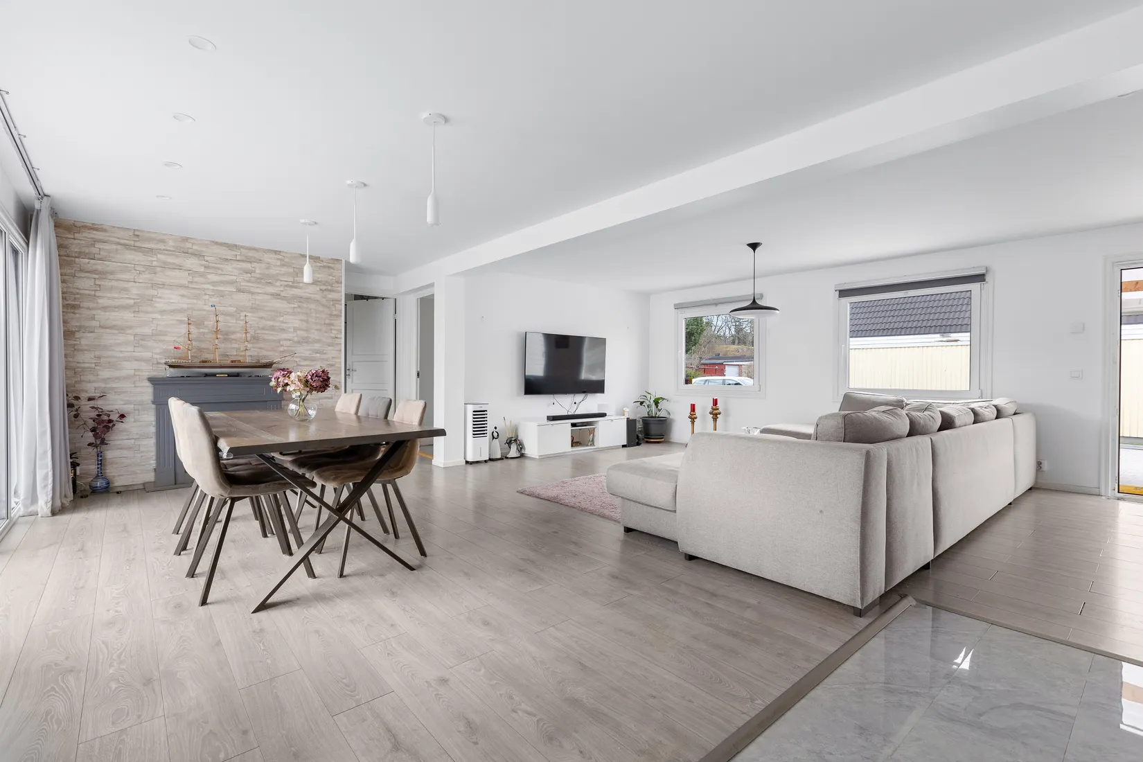 Villa, Båthamnsvägen 24, Ekerö