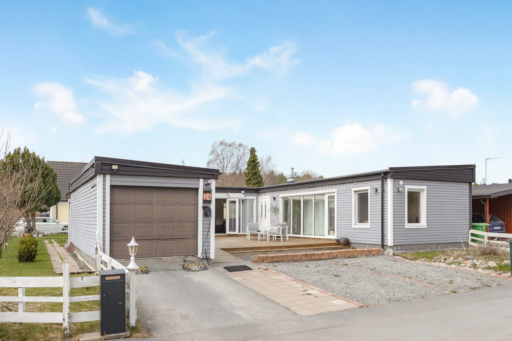 Villa, Båthamnsvägen 24, Ekerö