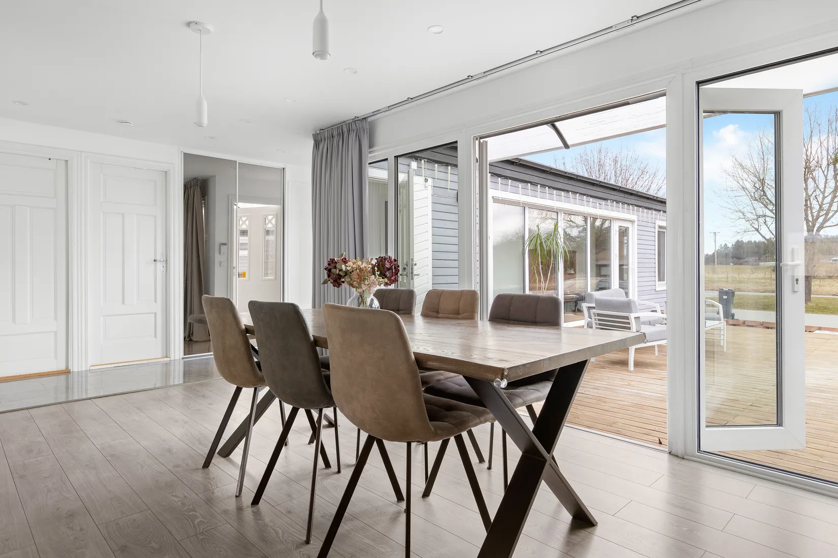 Villa, Båthamnsvägen 24, Ekerö