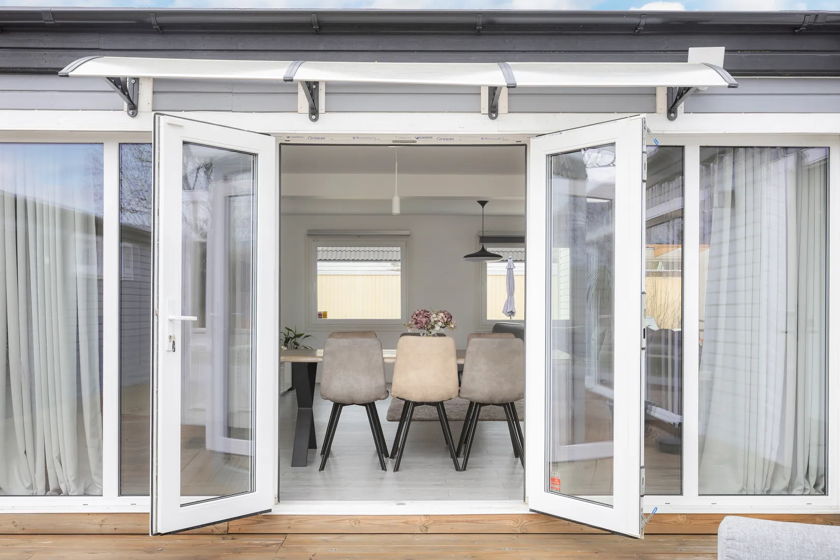 Villa, Båthamnsvägen 24, Ekerö