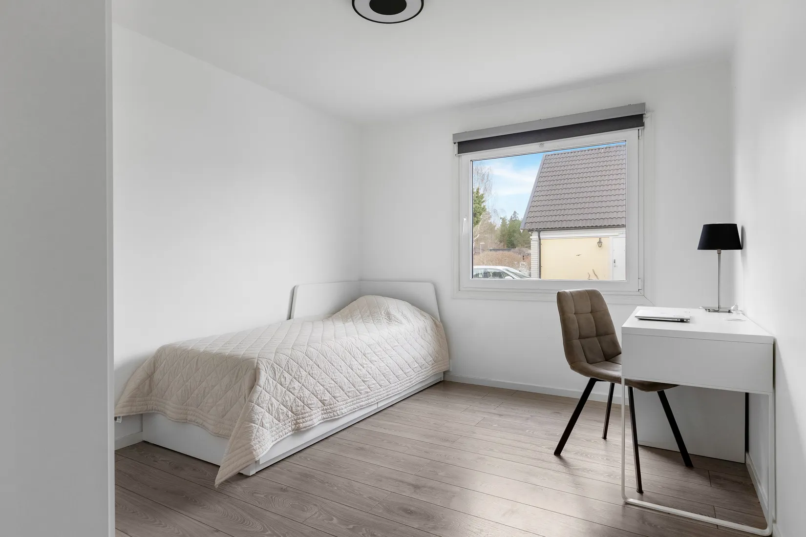 Villa, Båthamnsvägen 24, Ekerö