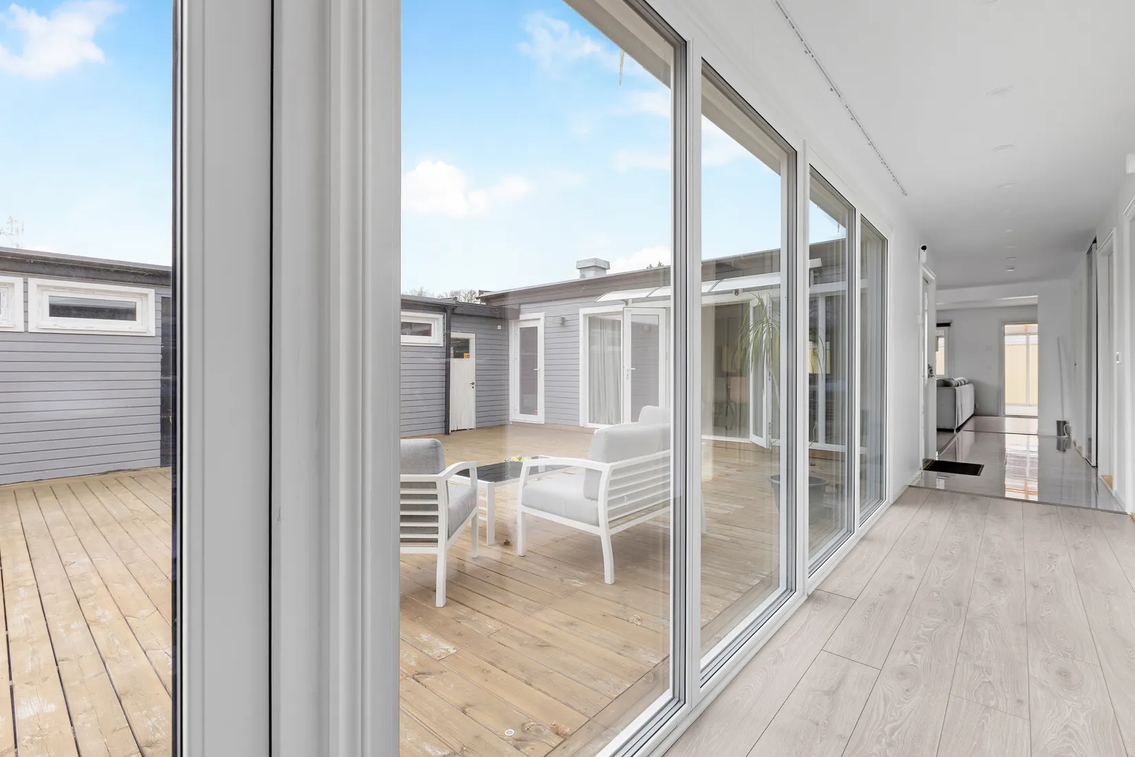 Villa, Båthamnsvägen 24, Ekerö