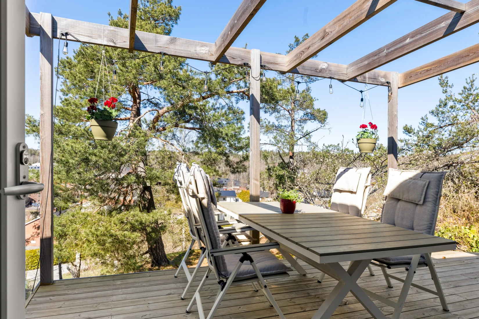 Villa, Junibacken 20, Trollbäcken / Skälsätra, Tyresö