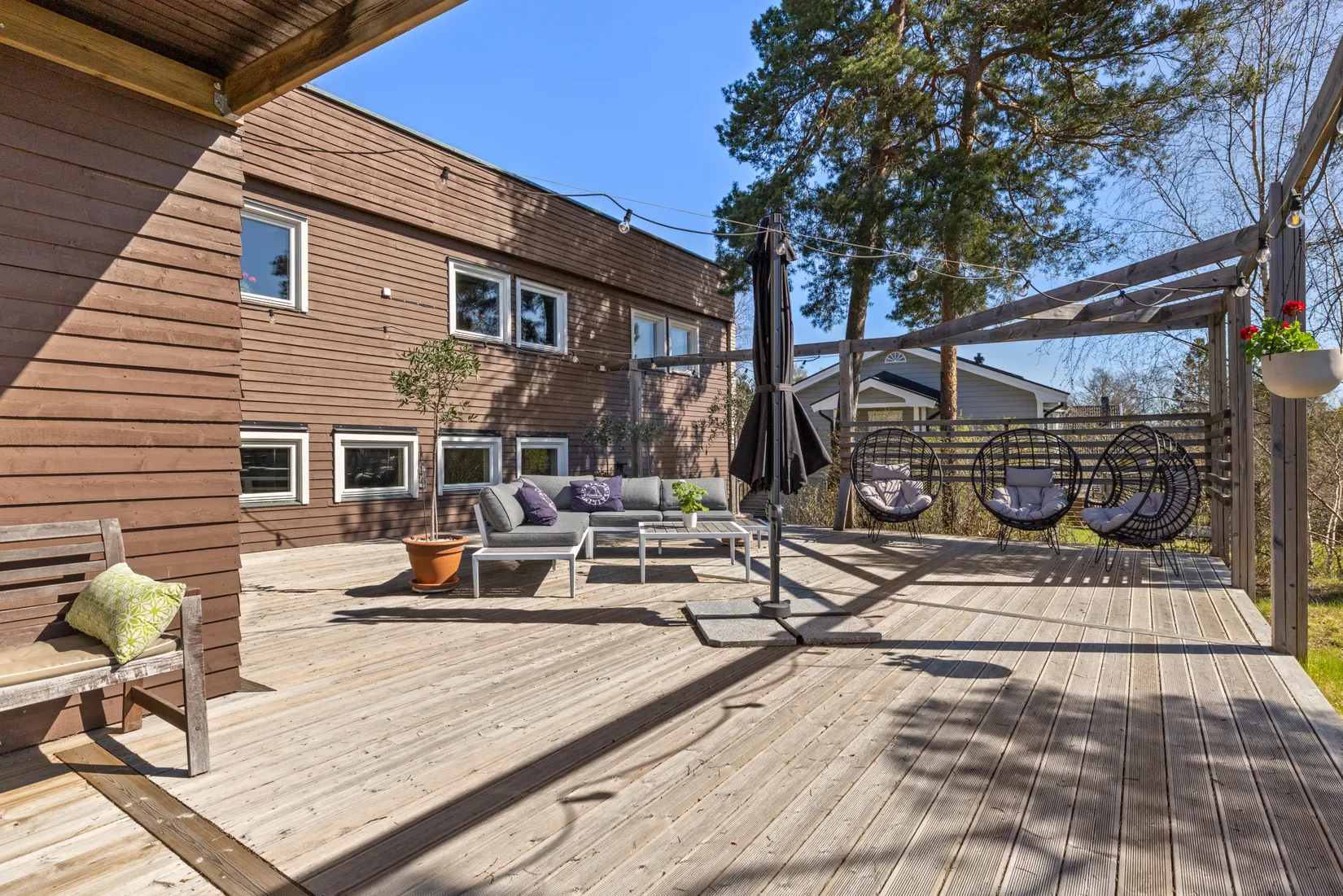 Villa, Junibacken 20, Trollbäcken / Skälsätra, Tyresö