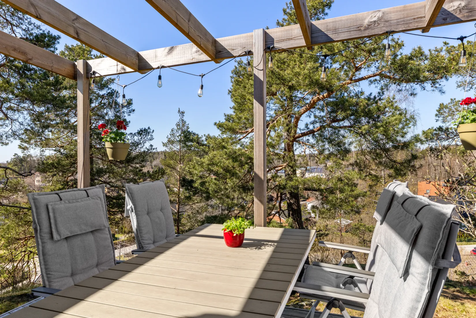 Villa, Junibacken 20, Trollbäcken / Skälsätra, Tyresö