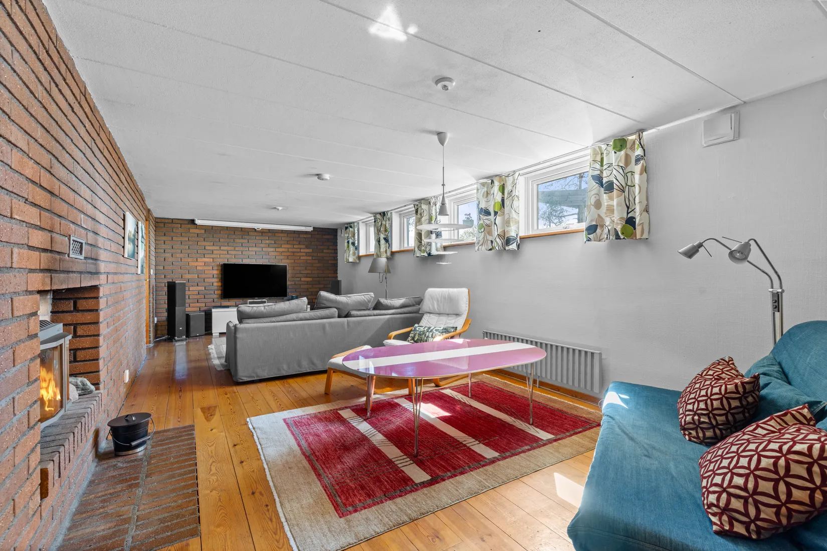 Villa, Junibacken 20, Trollbäcken / Skälsätra, Tyresö