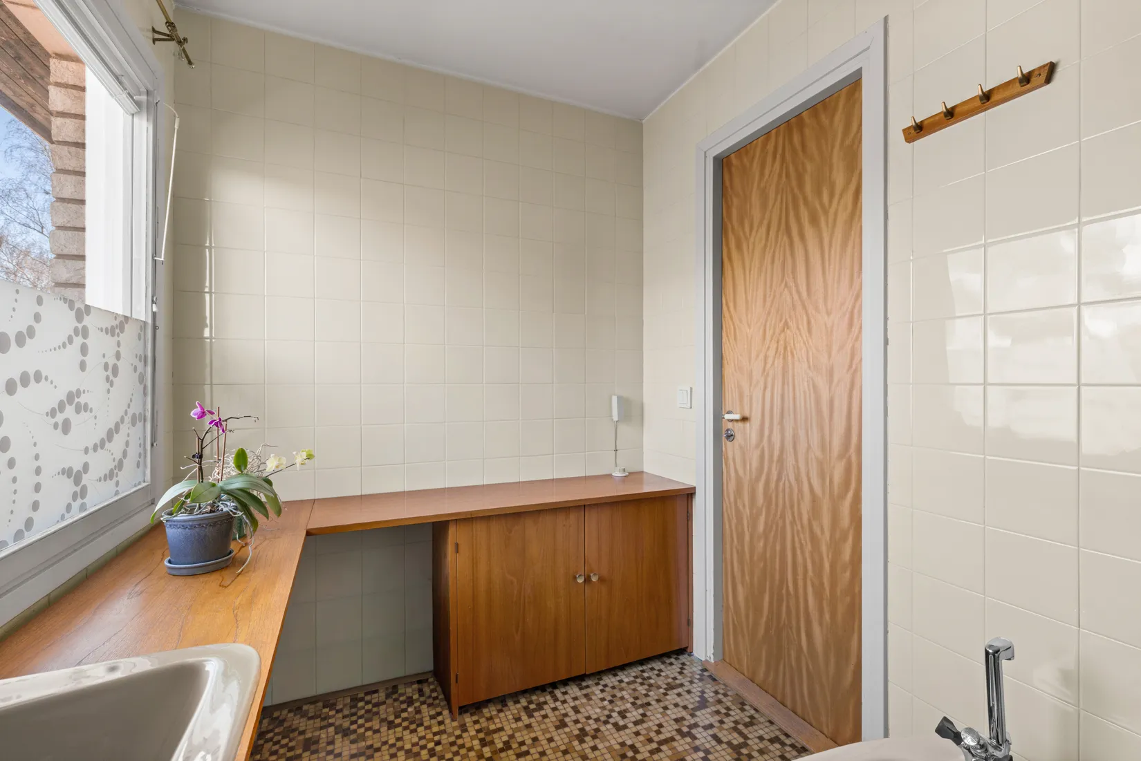 Villa, Junibacken 20, Trollbäcken / Skälsätra, Tyresö