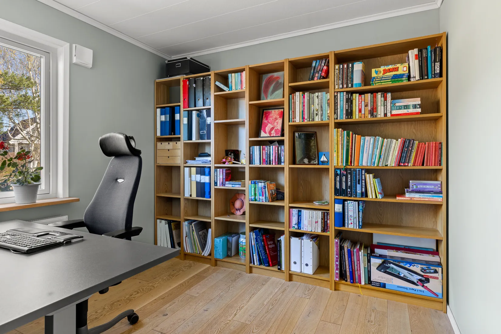 Villa, Junibacken 20, Trollbäcken / Skälsätra, Tyresö