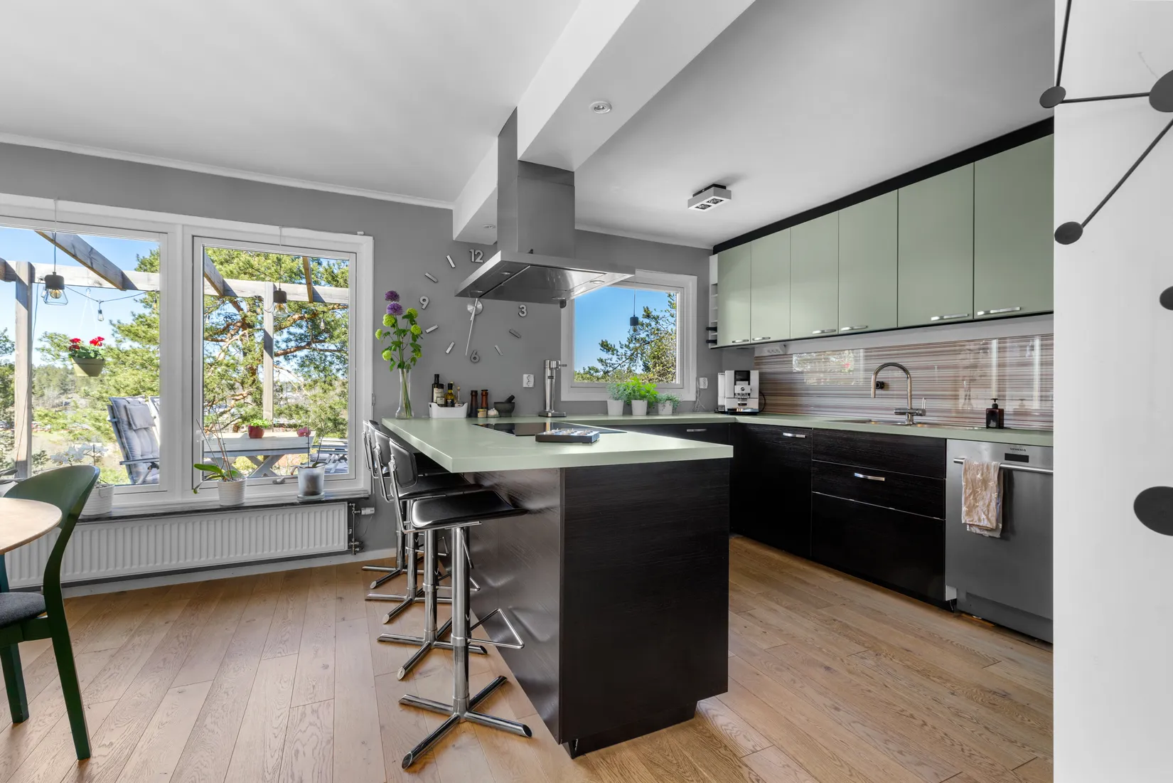 Villa, Junibacken 20, Trollbäcken / Skälsätra, Tyresö