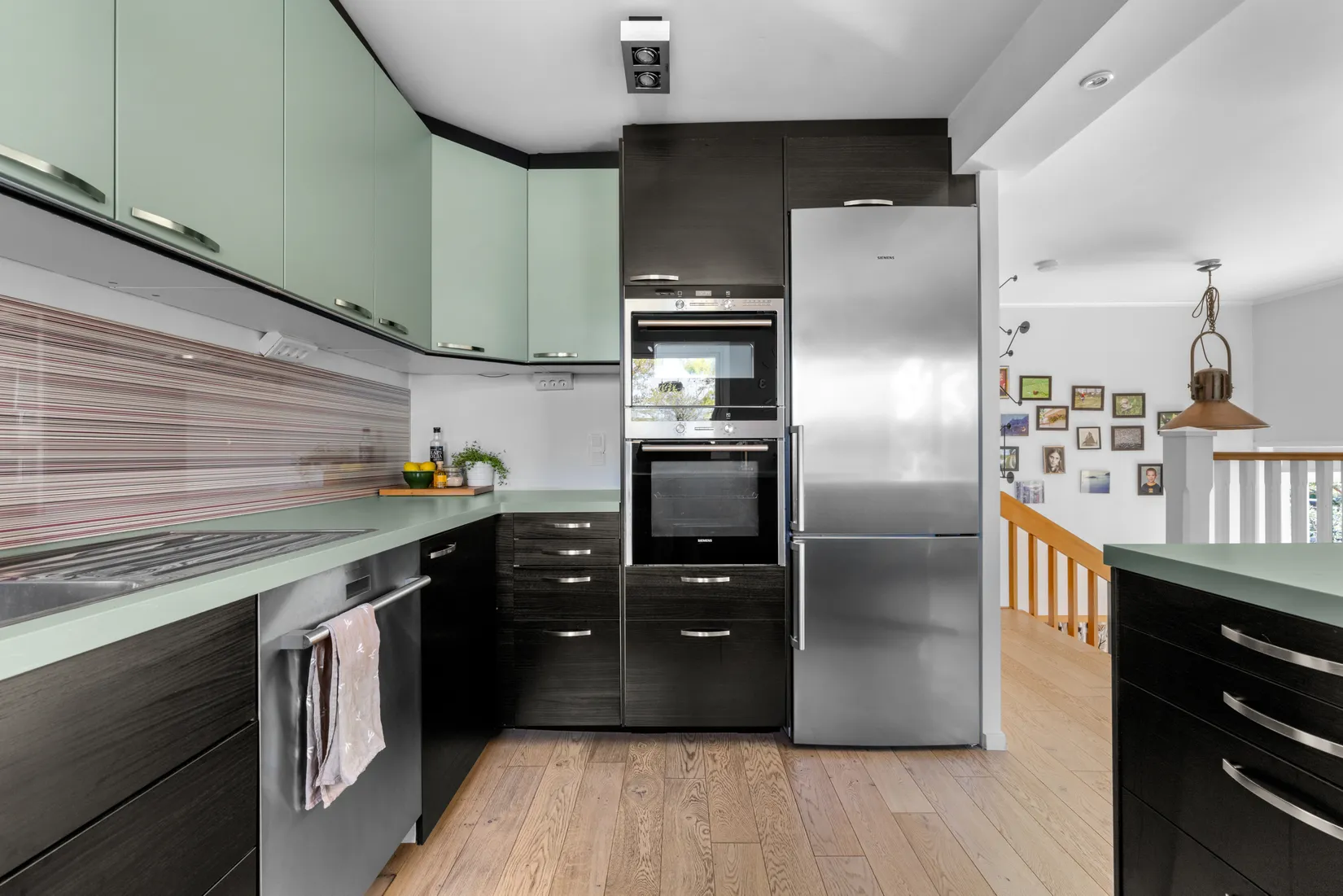 Villa, Junibacken 20, Trollbäcken / Skälsätra, Tyresö